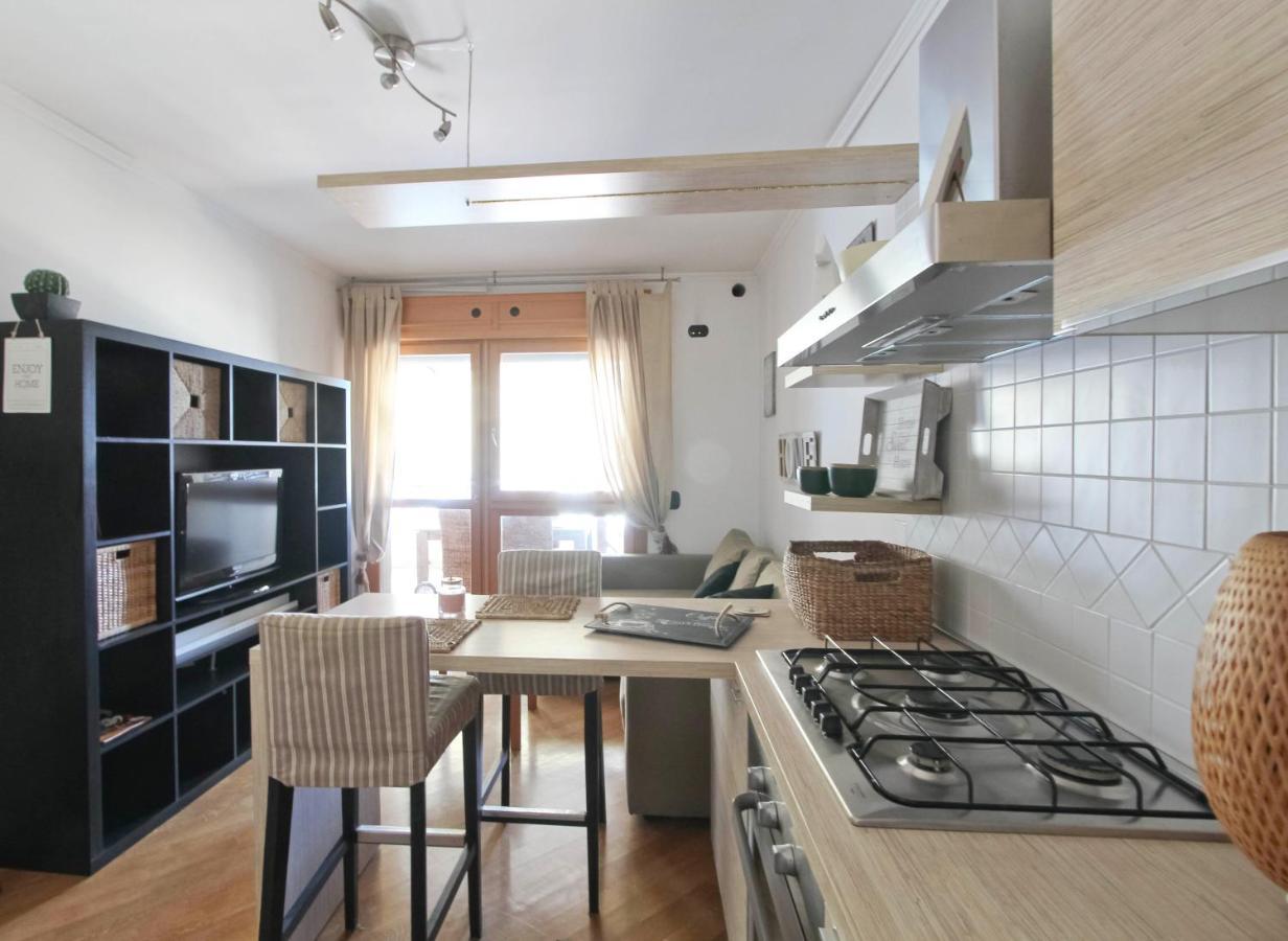 Cozy Terrace Apt Close To Eataly And Metro Piramide Рим Екстериор снимка