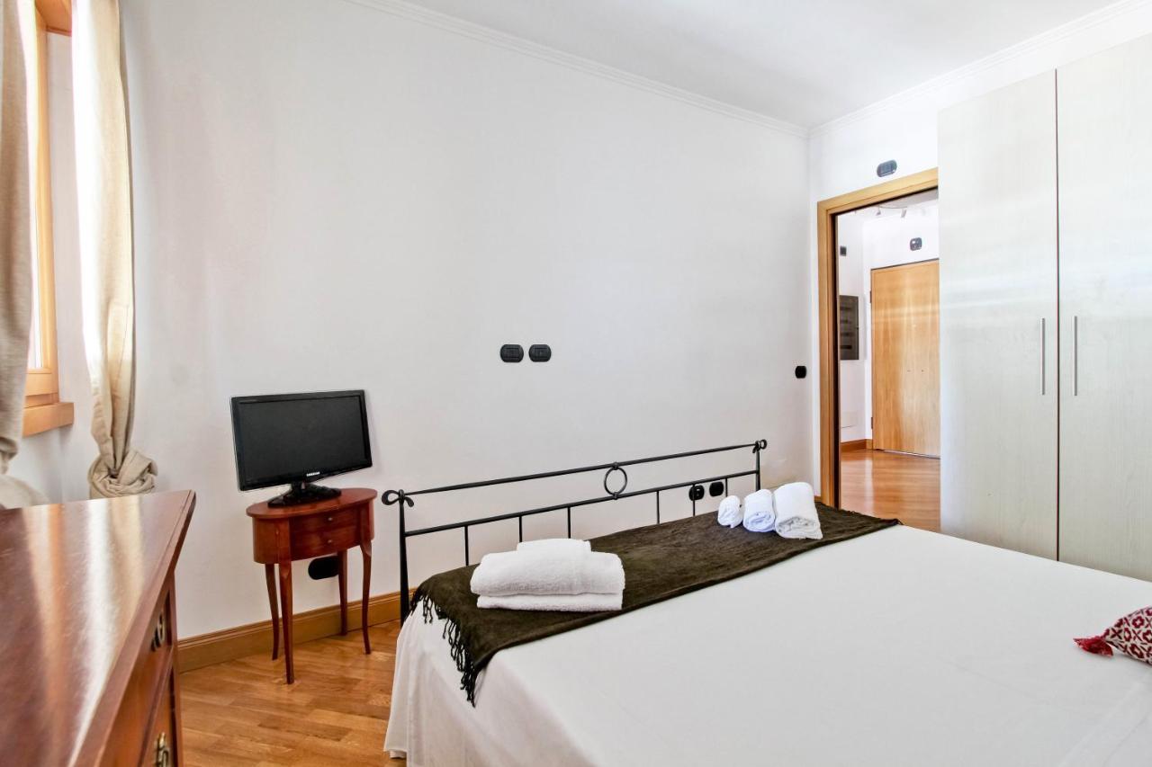 Cozy Terrace Apt Close To Eataly And Metro Piramide Рим Екстериор снимка